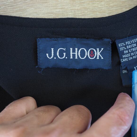 Elegant Black Midi Dress with Gold Accents - Picture 6 of 13